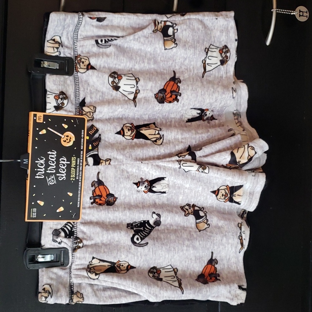 2 pairs of women's Halloween themed sleepwear shorts size medium NEW